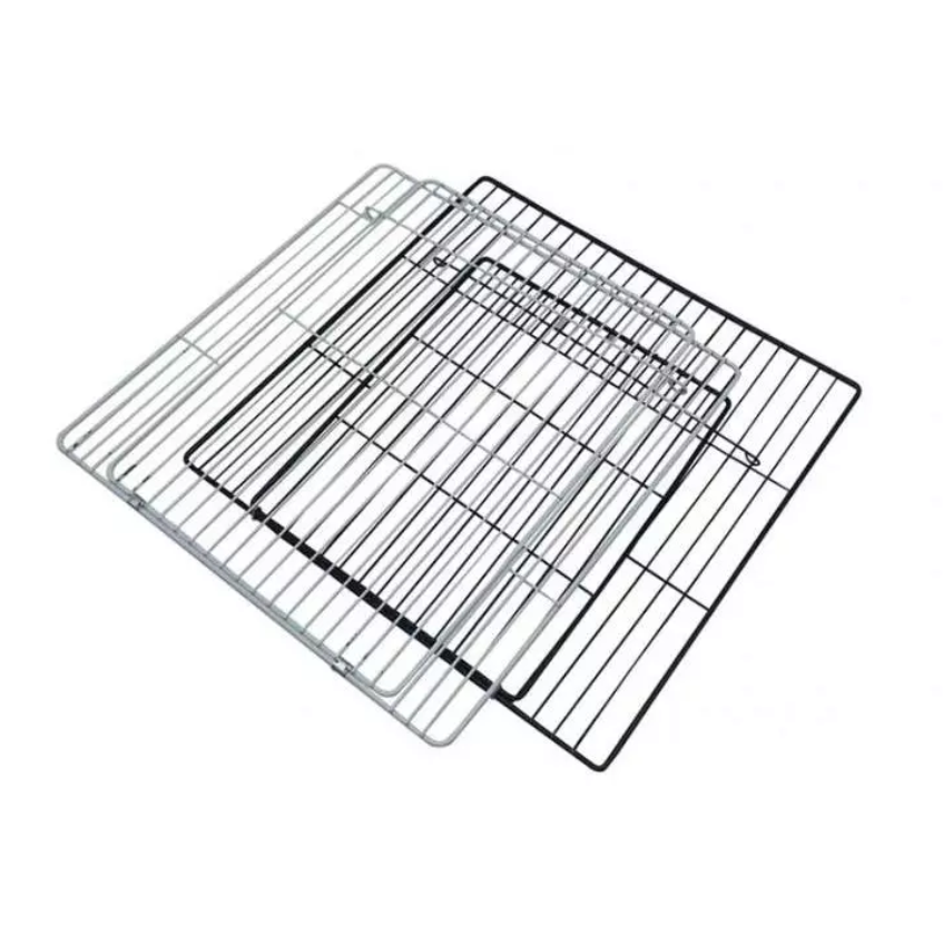 Cửa Lưới Đen Gắn Chuồng